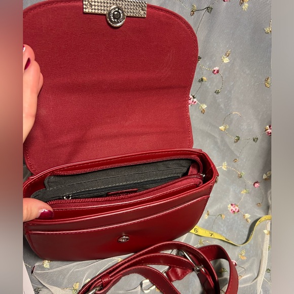 David Jones Red Shoulder Bag/Crossbody NWT - Picture 6 of 11